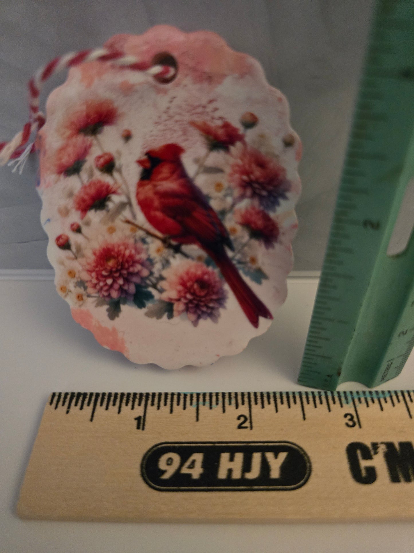 Cardinal ornament with flowers